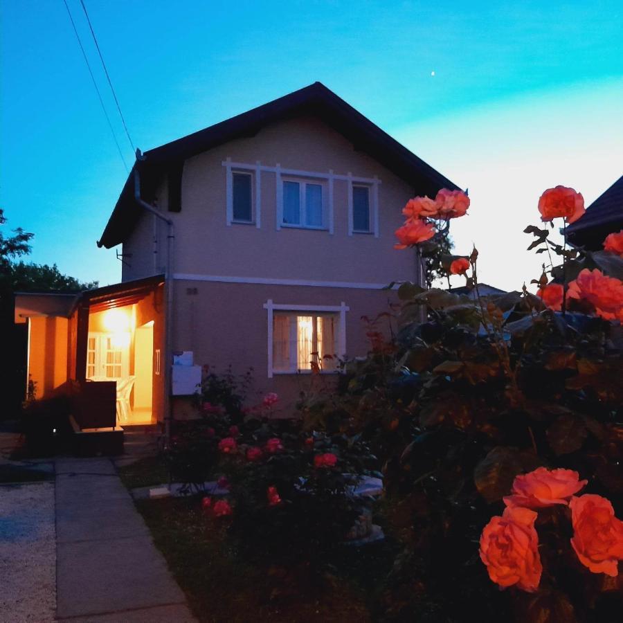 Edit Ház Hajduszoboszlo Exterior foto